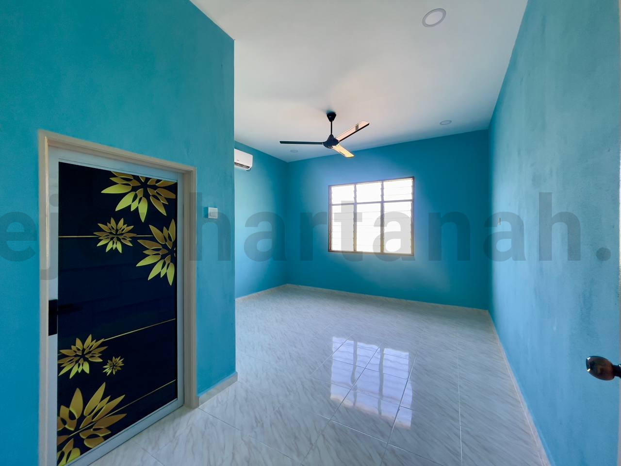 RUMAH BANGLO CANTIK TEPI JALAN UTAMA KG. CHERANG LALI, TANAH MERAH KELATANTAN