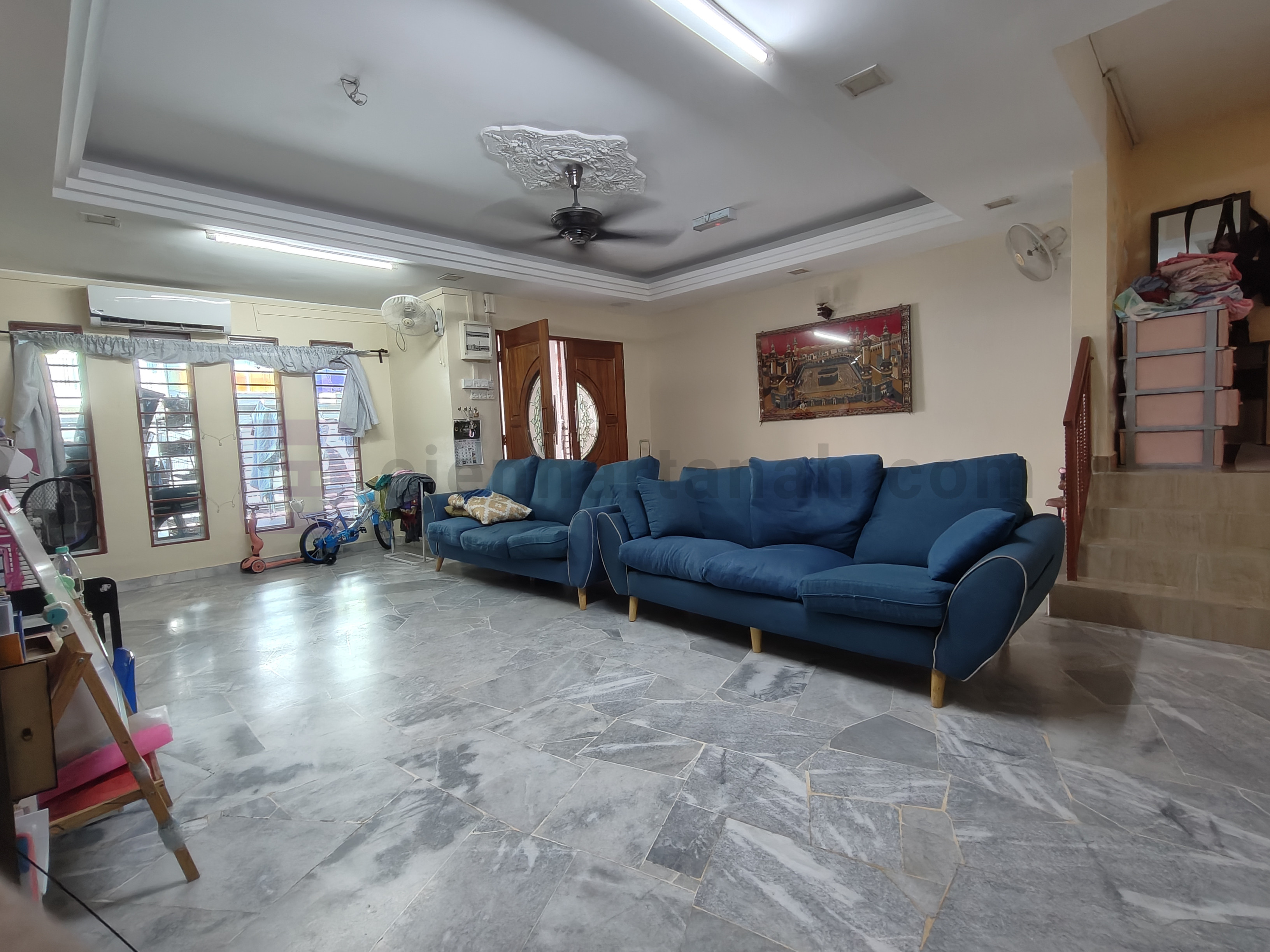 Fully Extended/ Fully Tiles / Renovated 2Storey at Jalan Mesra 1 Batu 3